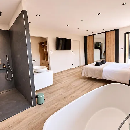 L'escapade Prestige Bain Nordique 8 Personnes Villa *